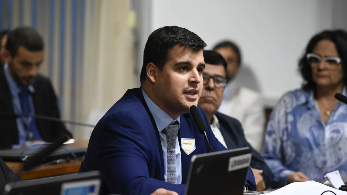 Bosco faz 72.056 votos e fica fora em Minas