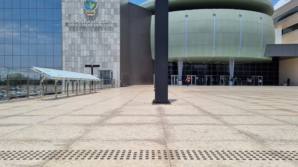 Bruno Peixoto soma 207 mil votos e repete liderança em Goiás