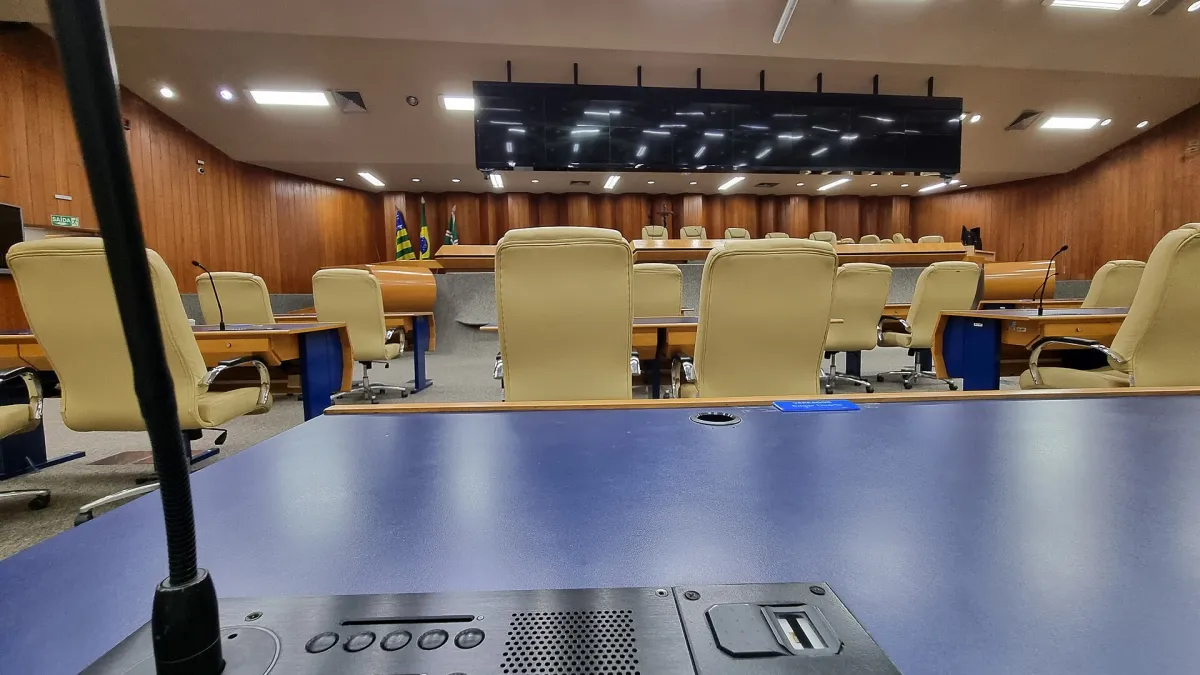 Goiânia perde 7 vereadores e muda 19% da Câmara em 2027