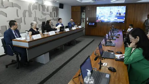 Humberto Costa lidera e leva vaga com 27,10% em Pernambuco