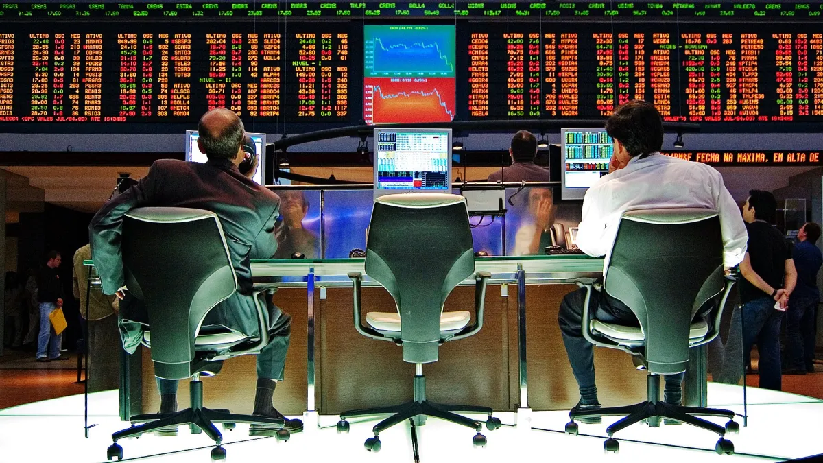 Ibovespa sobe 2,63% e fecha a 192,1 mil pontos