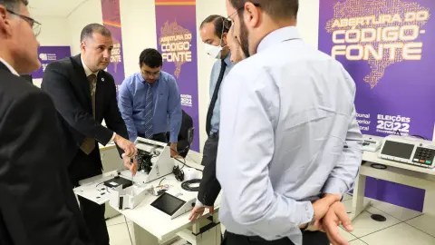 Lucio Mosquini lidera Rondônia com 16,93% dos votos