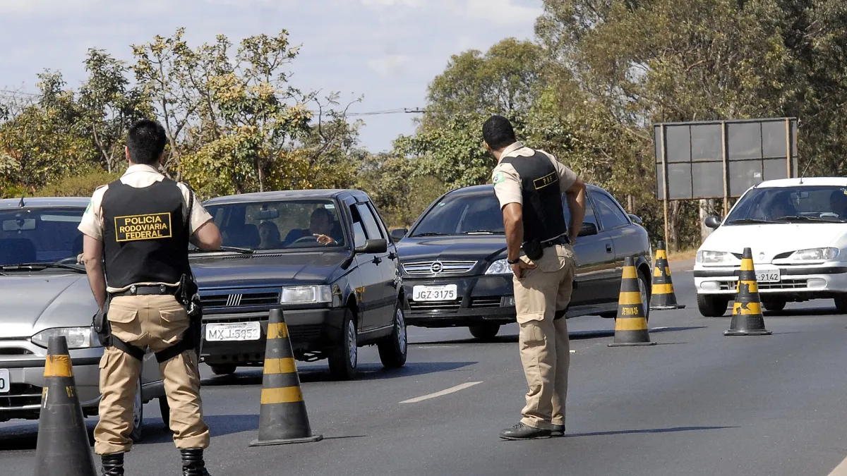PRF reforça fiscalização em Goiás após 145 mortes nas BRs