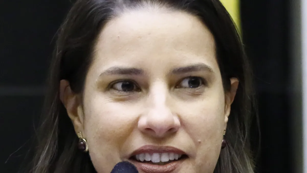 Raquel Lyra vence em Pernambuco com 53,25% dos válidos