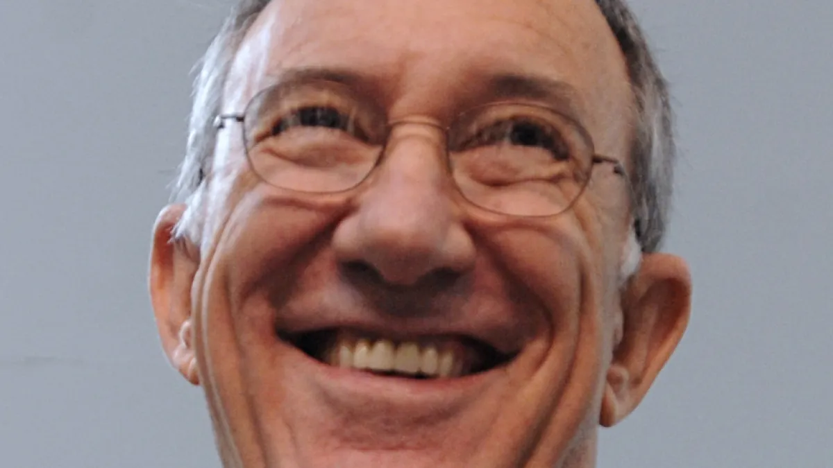 Rui Falcão faz 106.443 votos e não leva vaga em São Paulo