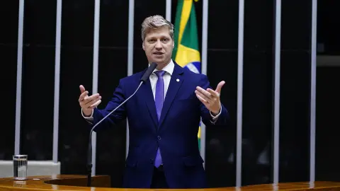 Sanderson e Marcel van Hattem são eleitos ao Senado no RS