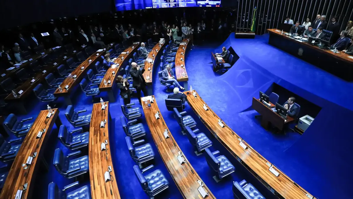 Senado terá dois votos por eleitor e 54 vagas em 2026