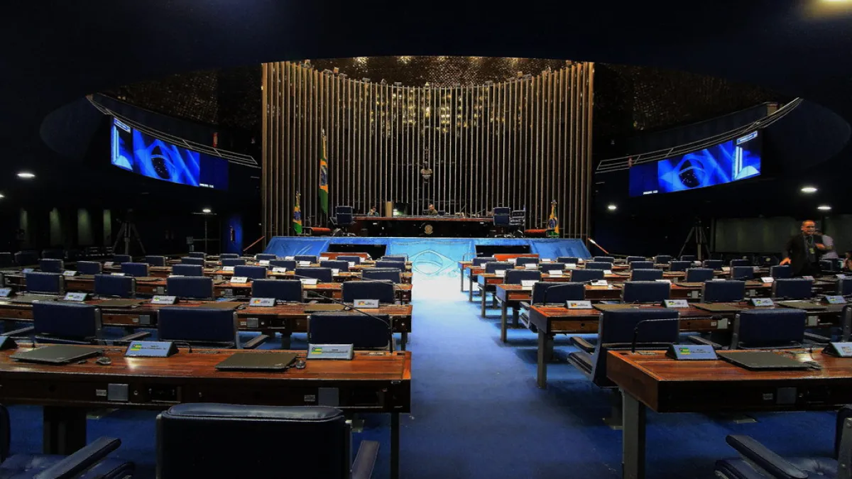 Tocantins elege Eduardo Gomes e Alexandre Guimarães ao Senado