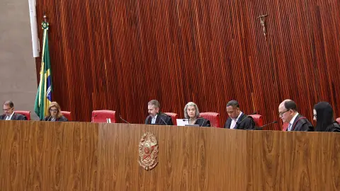 TSE atualiza apuração presidencial com 27,88% das seções no Brasil