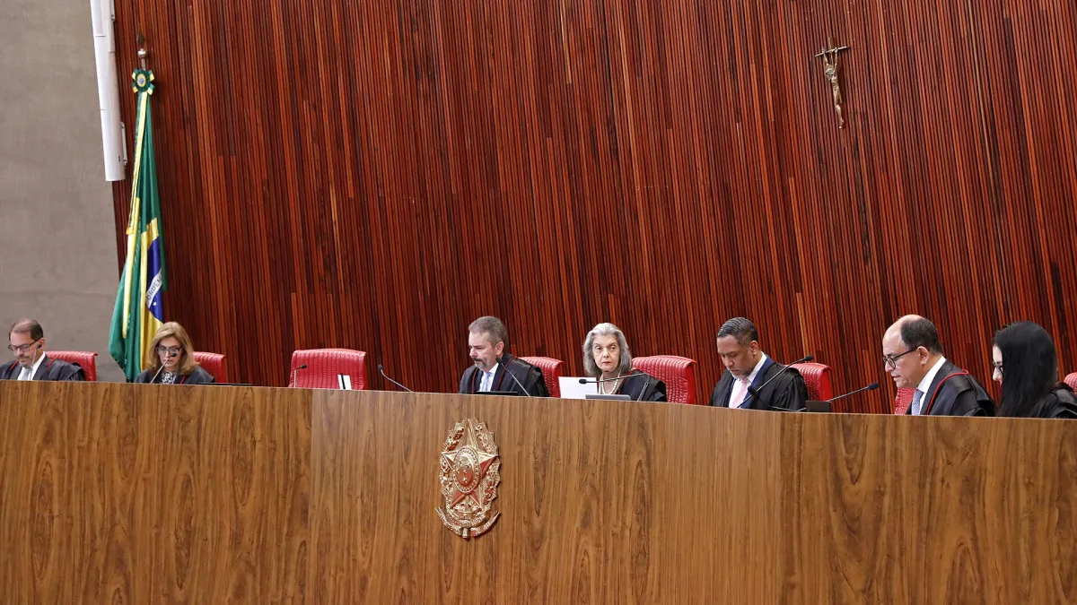 TSE atualiza apuração presidencial com 27,88% das seções no Brasil